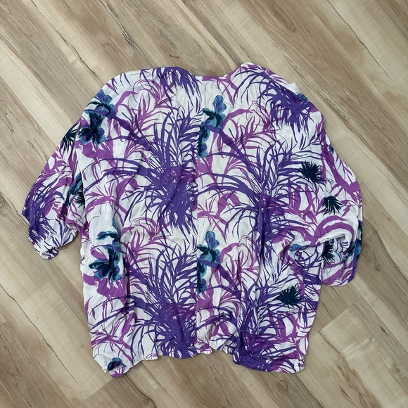 Forever 21 Kimono - Picture 2 of 3